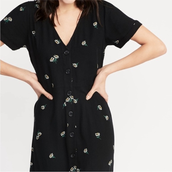 Old Navy Black Floral Midi Dress - Picture 2 of 13